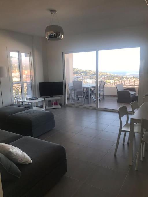 Appart Avec Terrasse Vue Sur Mer Exceptionnelle Л'Іль-Русс Екстер'єр фото