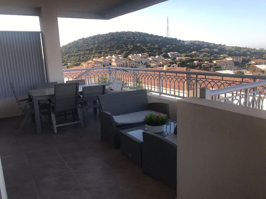 Appart Avec Terrasse Vue Sur Mer Exceptionnelle Л'Іль-Русс Екстер'єр фото